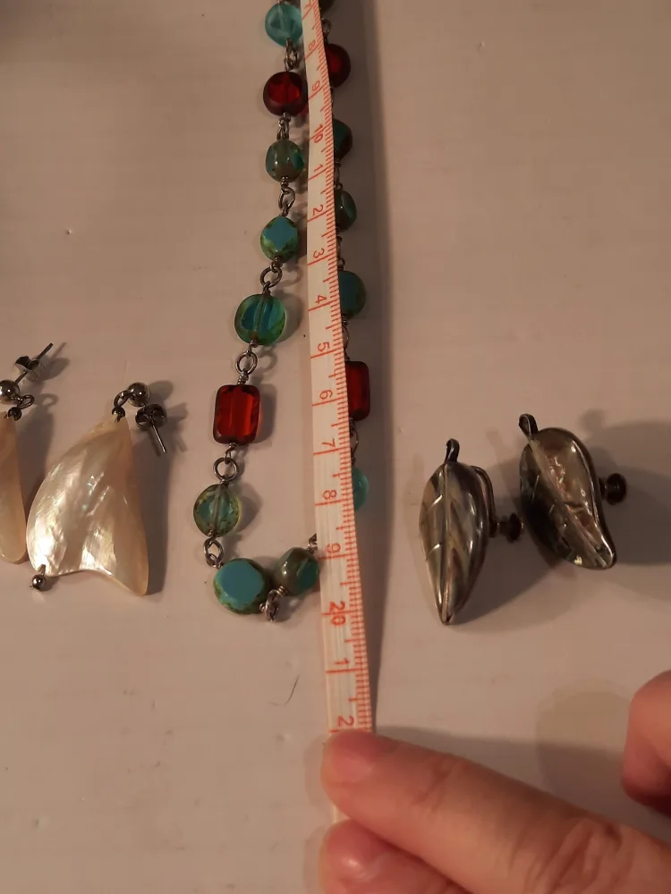 Sterling Silver Jewellery Bundle: Necklace & Earrings image indicator(10)