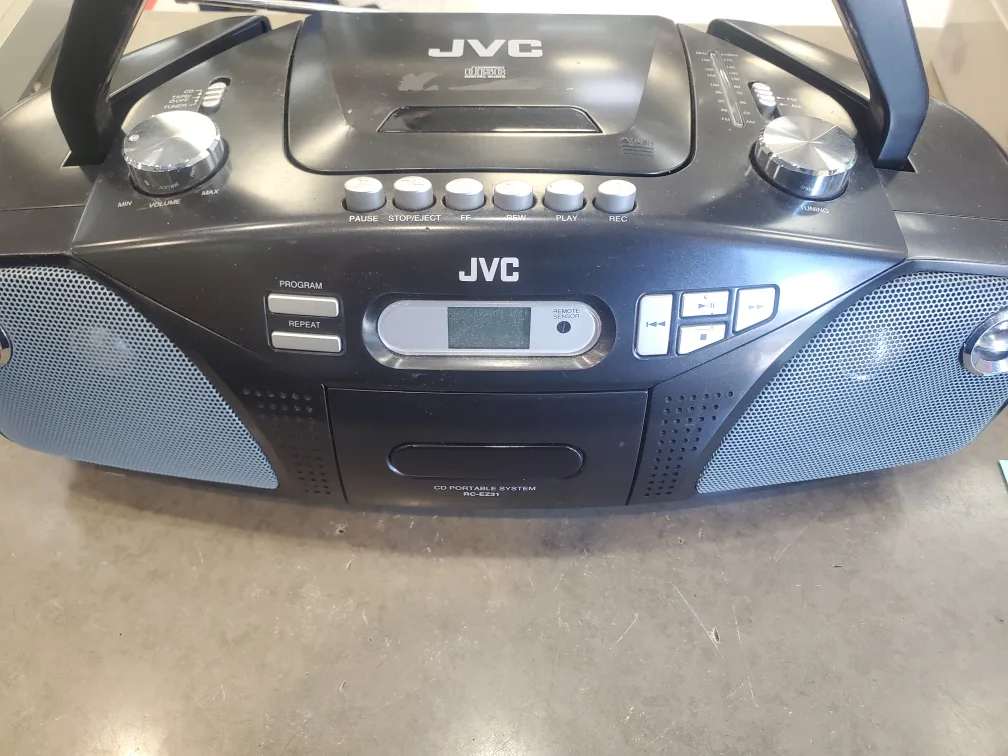JVC RC-EZ31 CD Portable System thumbnail
