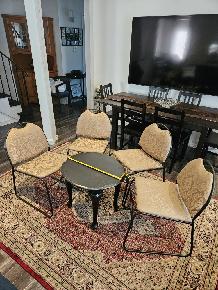 4 chairs & table thumbnail