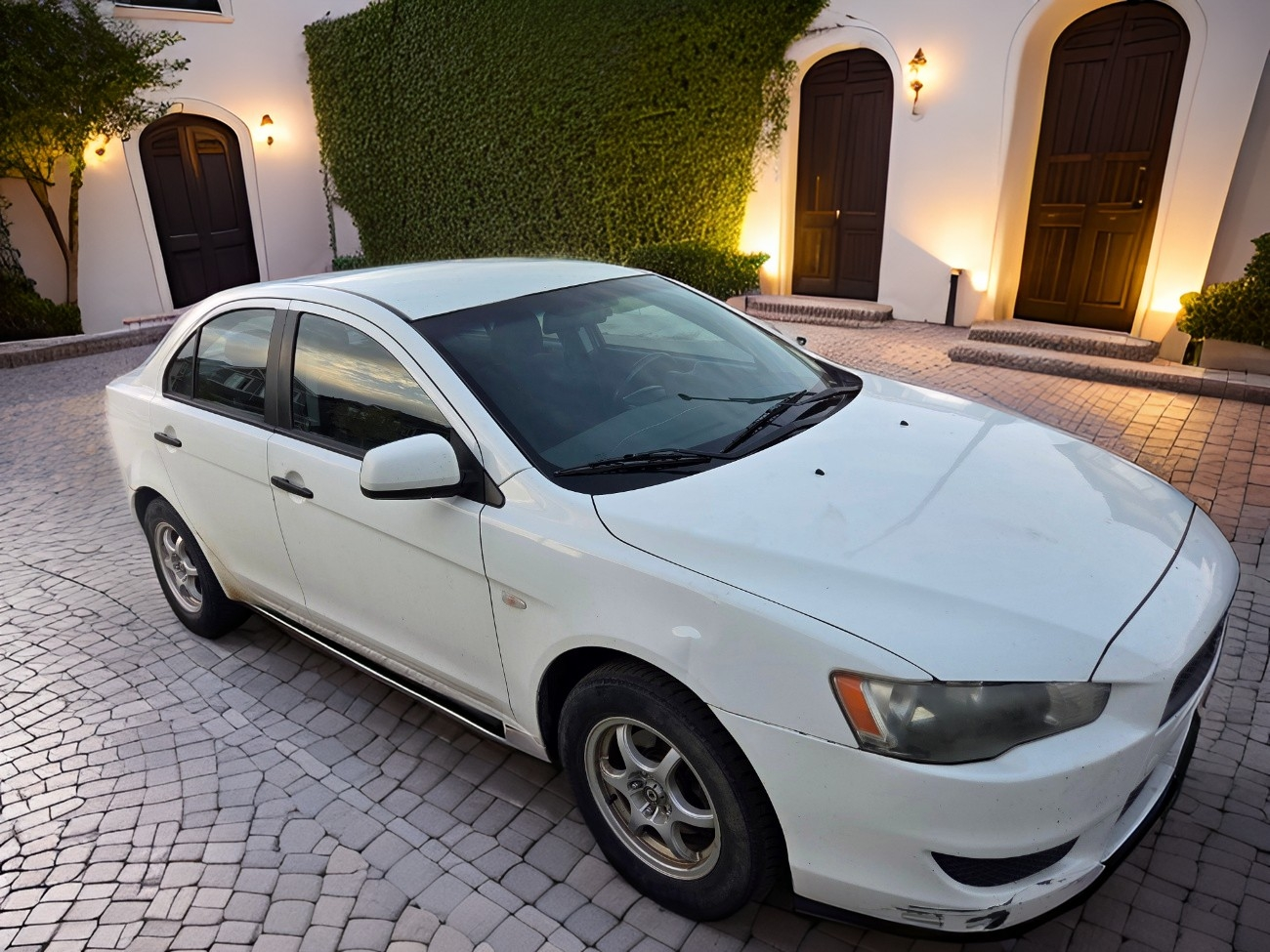 Mitsubishi Lancer - White Sedan - photo 2