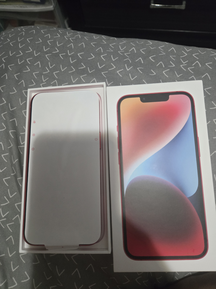 iPhone 14 Red - Like New! - photo 2