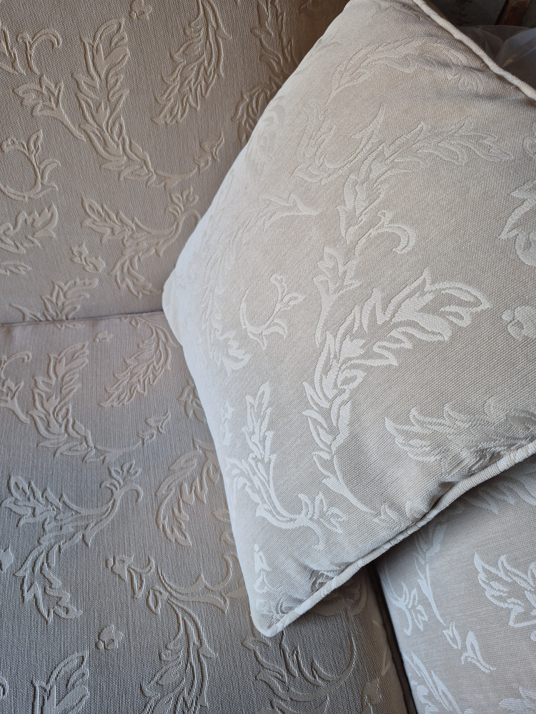 Beautiful high quality Sofa - Like *NEW* - photo 2