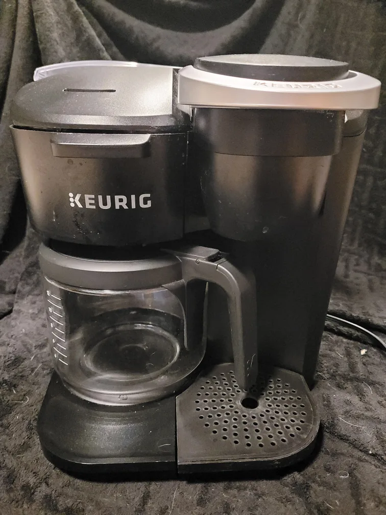 Keurig K150 Coffee Maker thumbnail