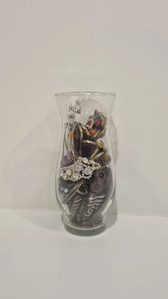 Bulk Lot of Assorted Jewellery image indicator(5)