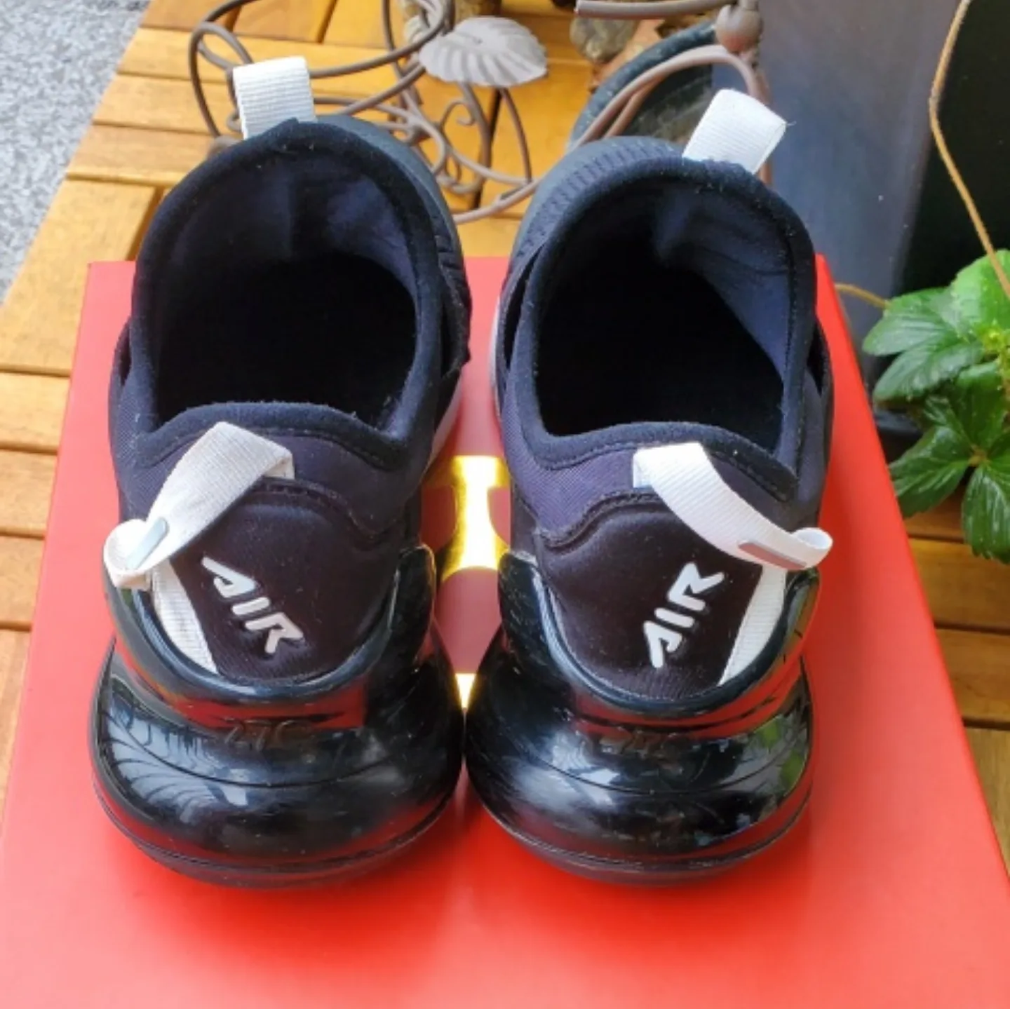 Nike Air 270 Slip-On Black Sneakers image indicator(3)