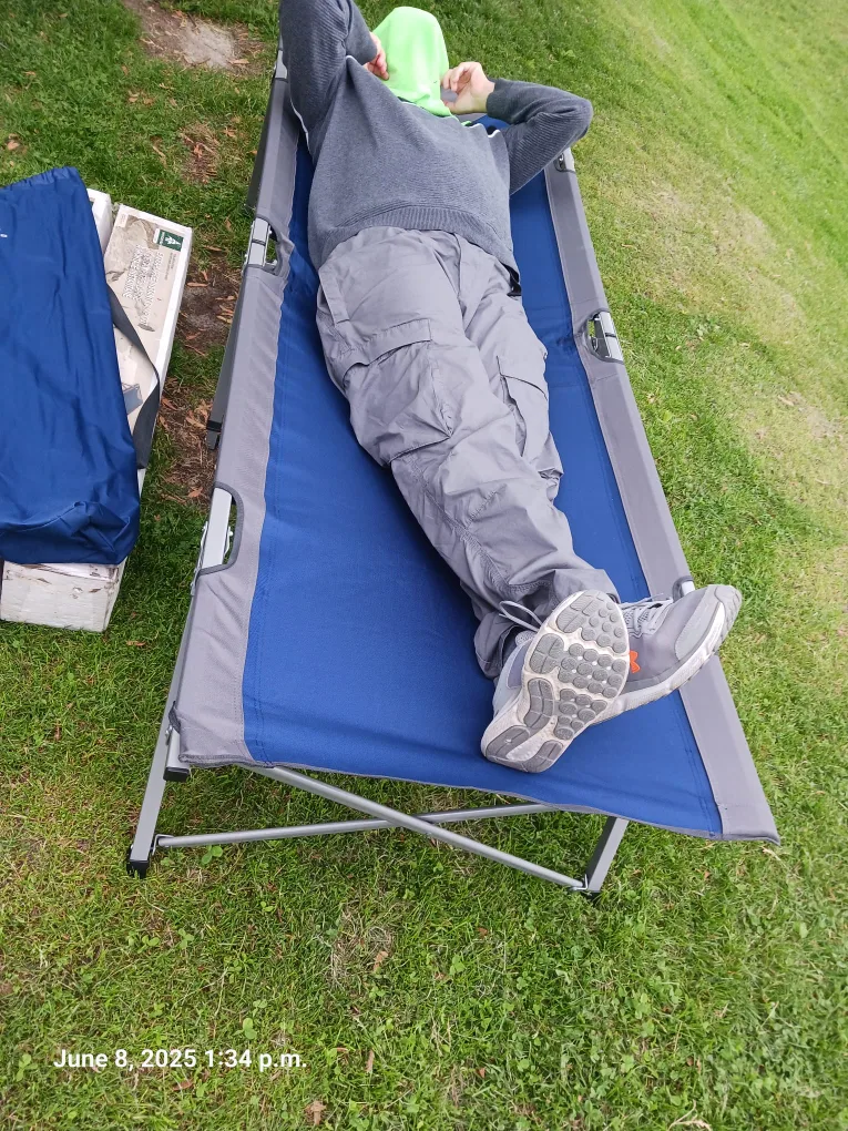 Woods Extra-Large Instant Camp Cot image indicator(2)