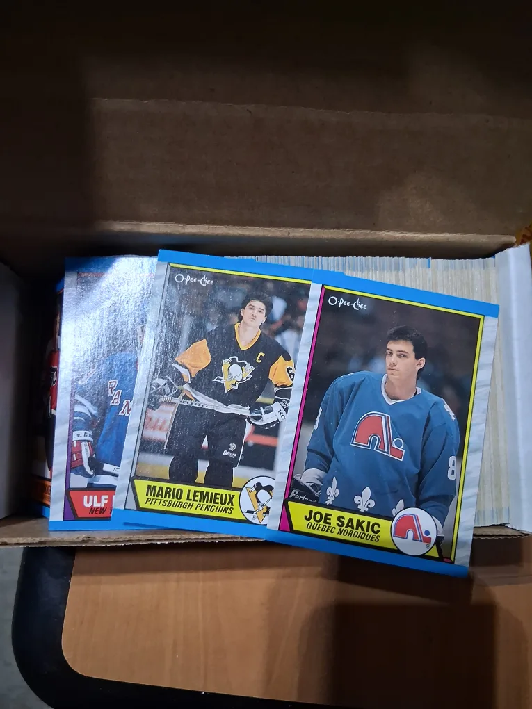 O-Pee-Chee Hockey Cards - Joe Sakic Rookie Card image indicator(2)