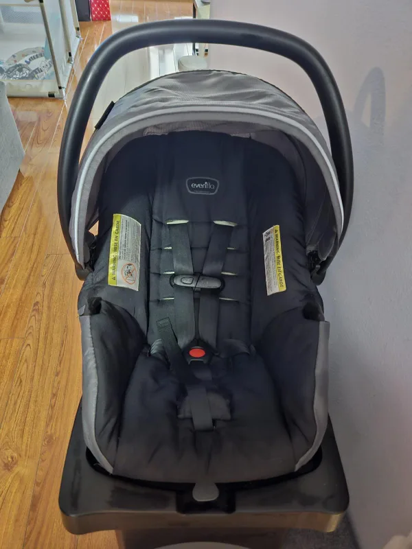 Evenflo Infant Car Seat thumbnail