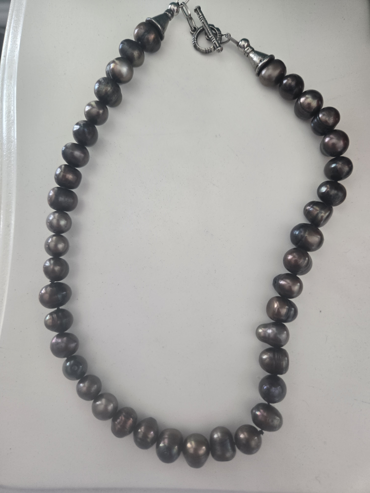 Pearl Necklace - Brown
