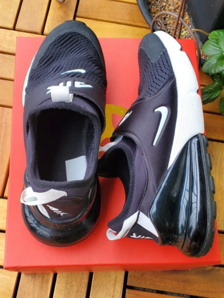 Nike Air 270 Slip-On Black Sneakers image indicator(4)