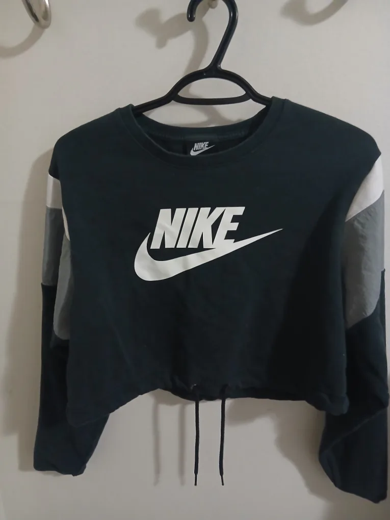 Nike Women's Cropped Sweatshirt - Size S thumbnail