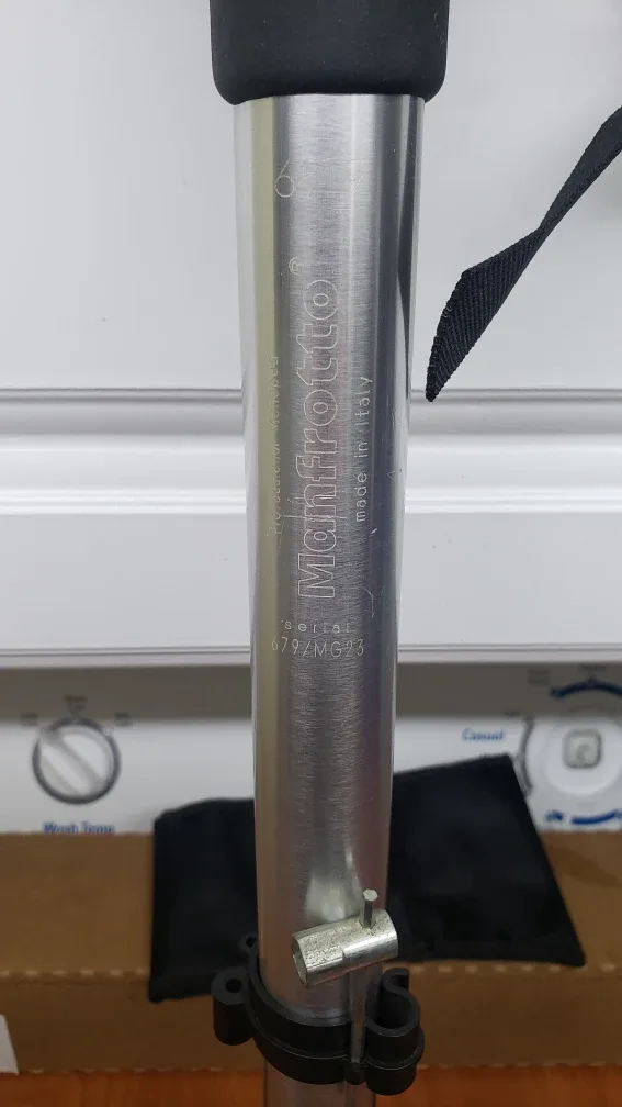 Manfrotto 679 monopod with 361 shoulder brace and belt pouch image indicator(4)