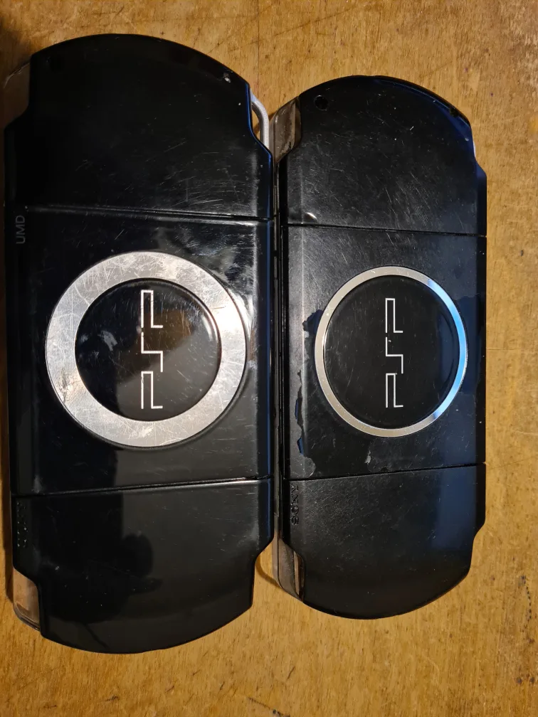 Sony PSP Handheld Consoles - Black thumbnail