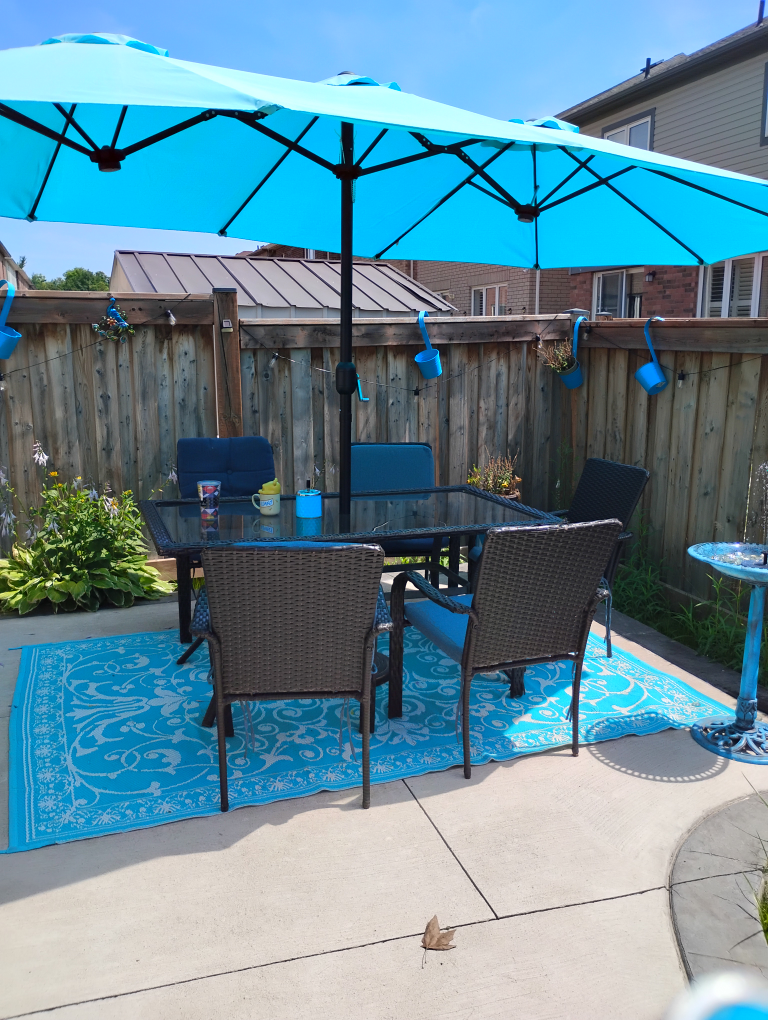 Outdoor Patio Set with Umbrella