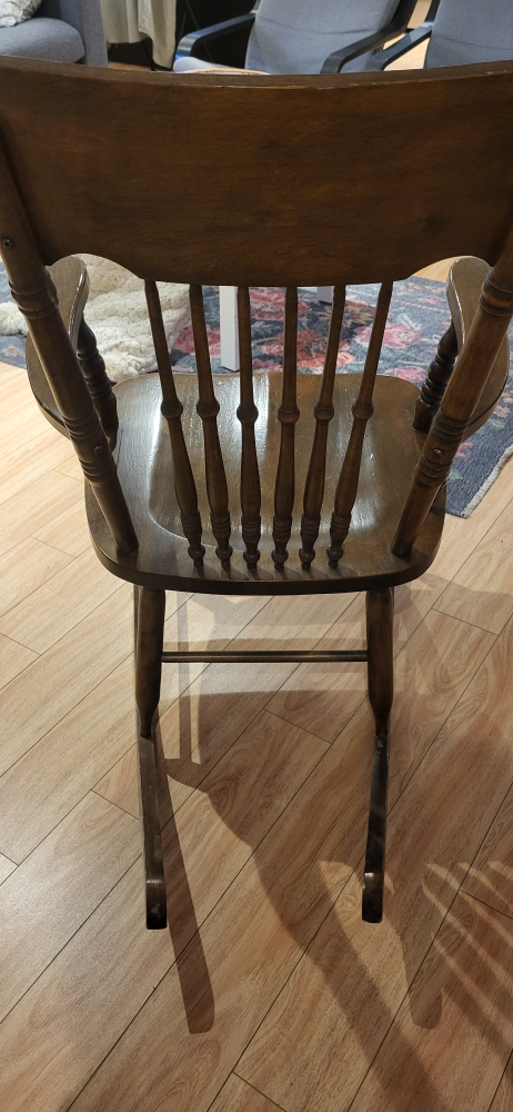 Antique-Style Wooden Rocking Chair - photo 2