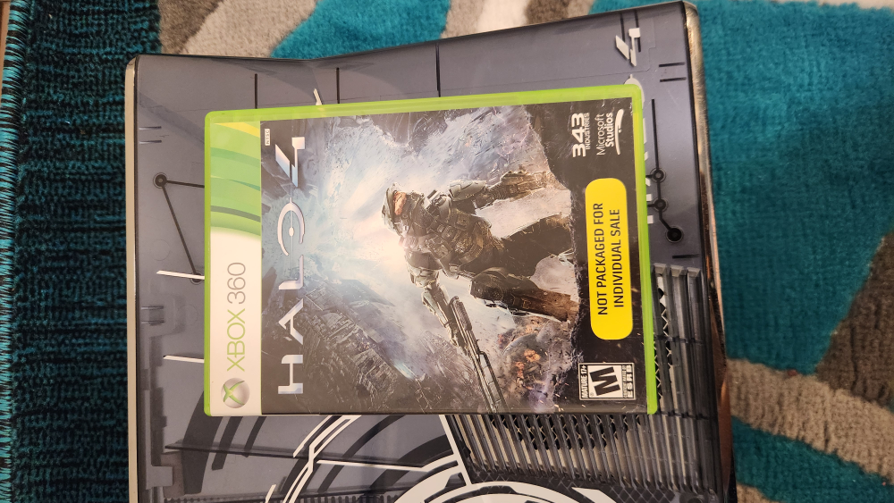 Xbox 360 Halo 4 Limited Edition Console Bundle - photo 2