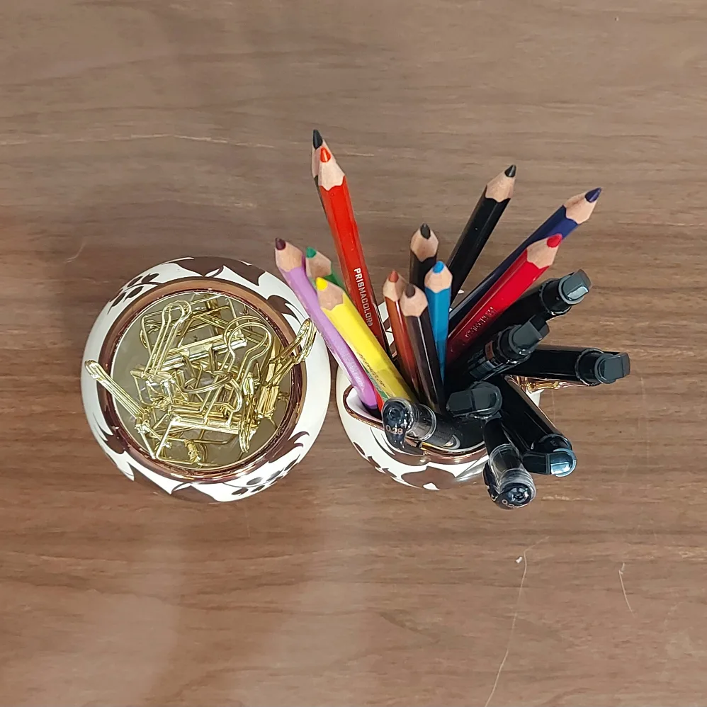 trade or $2! 🛍 retro pen holders 🕺🪩 image indicator(3)