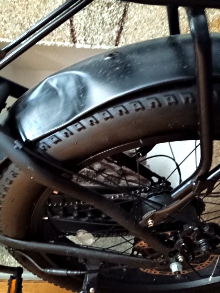 SHIMANO FAT TIRE E-BIKE * READ DESCRIPTION * - photo 3