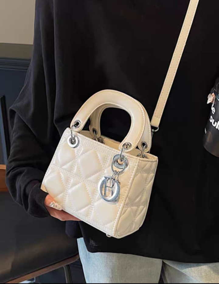 White Quilted Handbag - photo 4
