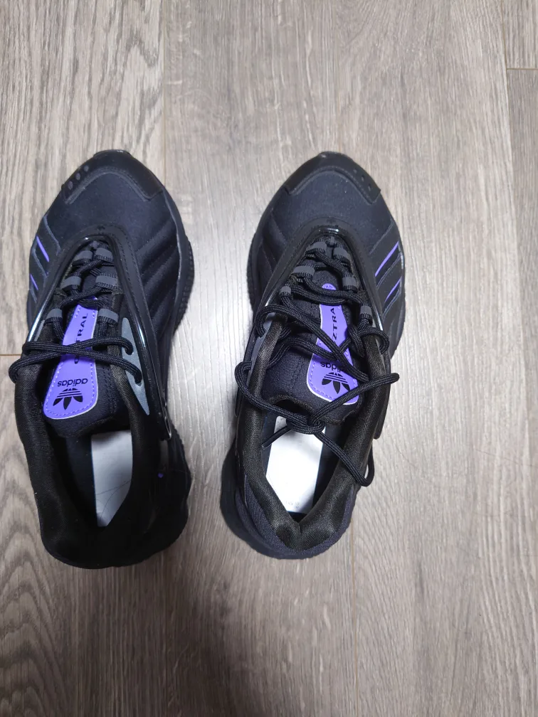 Adidas Oztral Black Sneakers thumbnail
