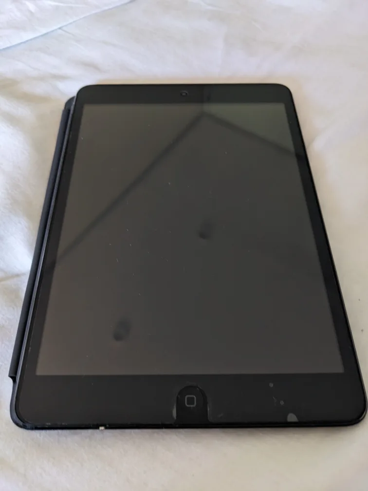 Apple iPad Mini 32GB - Great Condition image indicator(3)