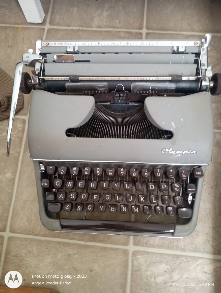 Olympia Typewriter thumbnail