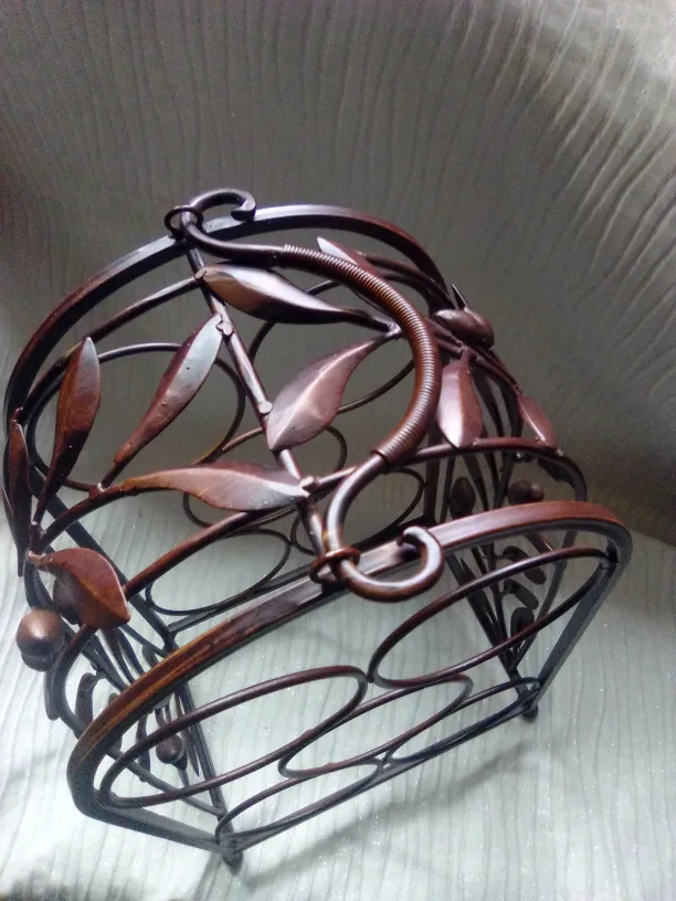 Metal Wine Rack - Decorative image indicator(3)