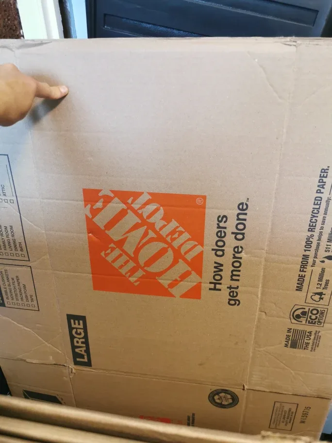 24 or 25 Home Depot Moving Boxes - Small, Medium, Large image indicator(3)