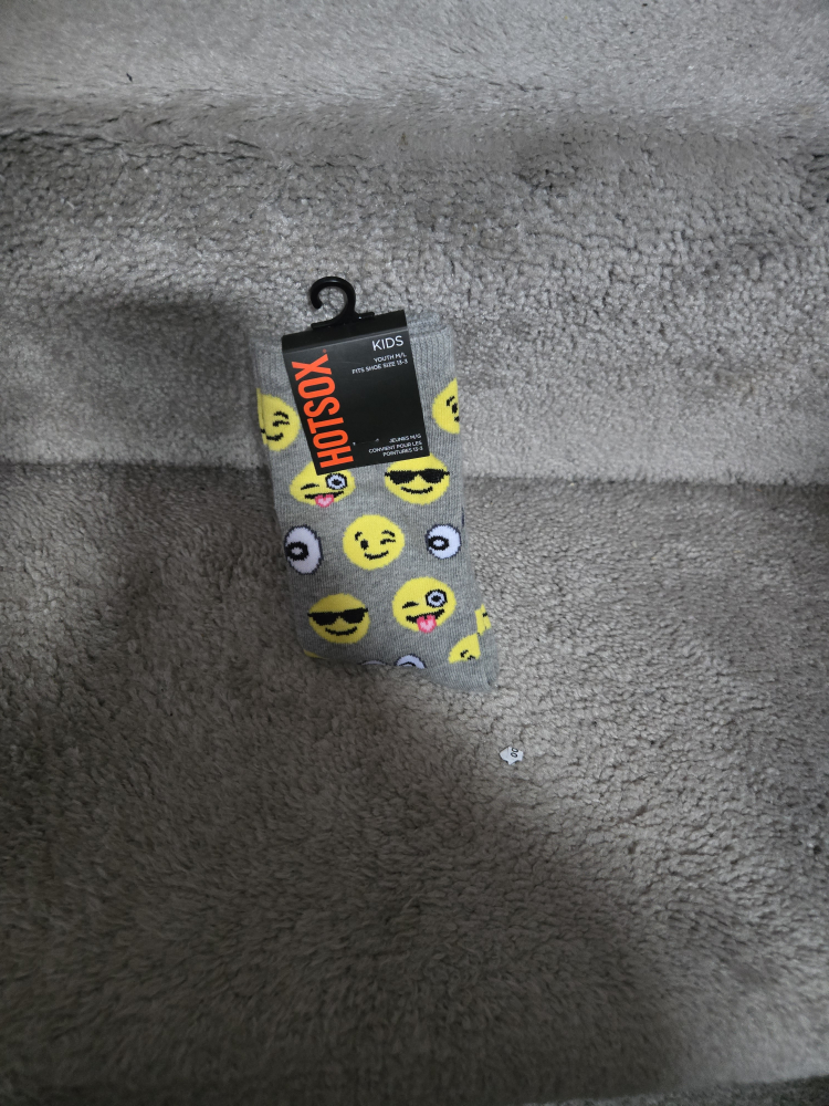 Hot Sox Kids Emoji Socks, Size 4-7 (Youth)