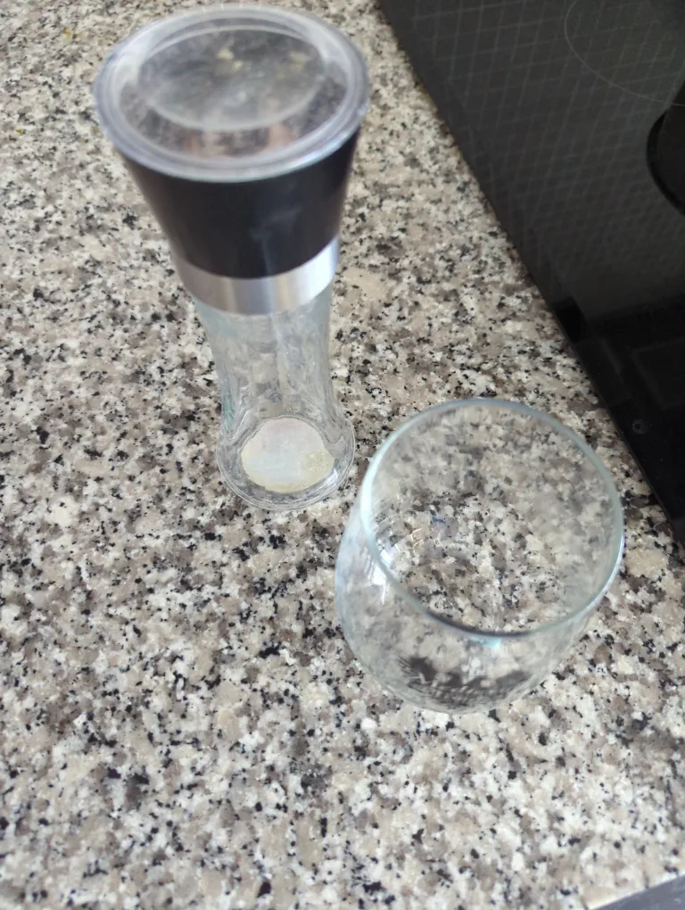 Salt or Pepper Grinder & Glass thumbnail