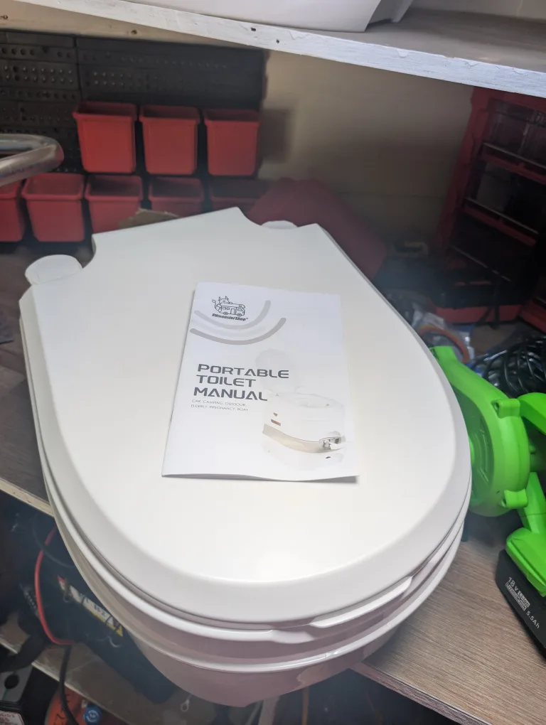 Portable Camping Toilet - 6.3 Gallon image indicator(4)