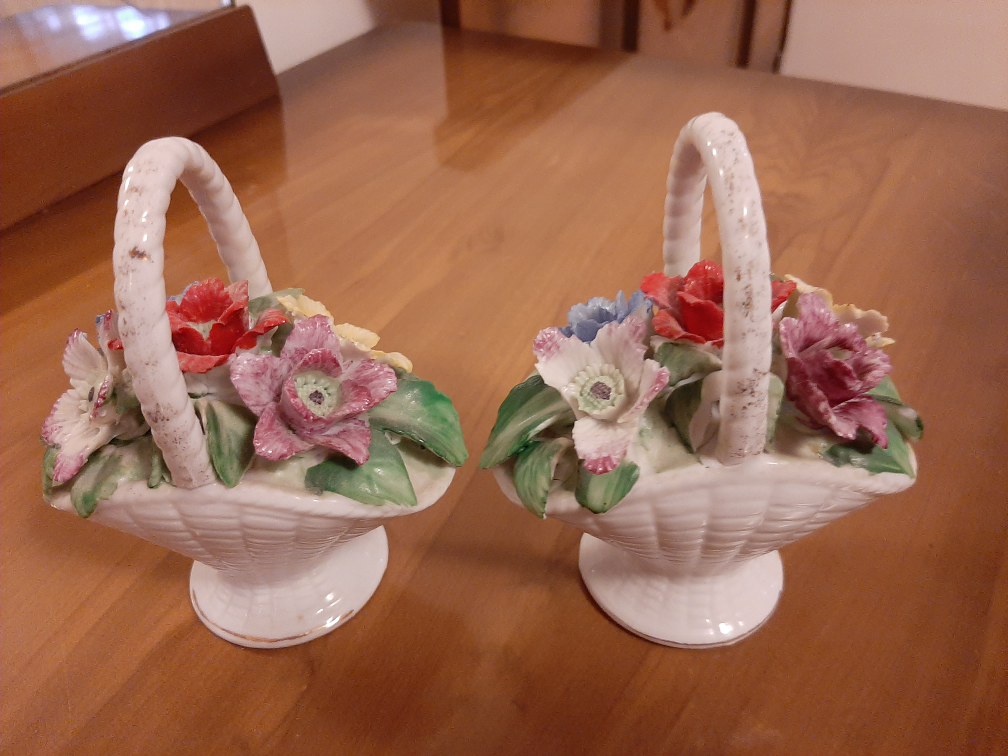 Vintage Floral Basket Figurines - Pair - photo 2