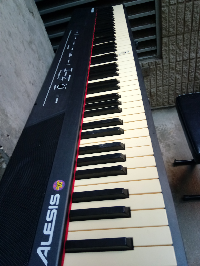 Alesis Recital Pro 88-Key Digital Piano