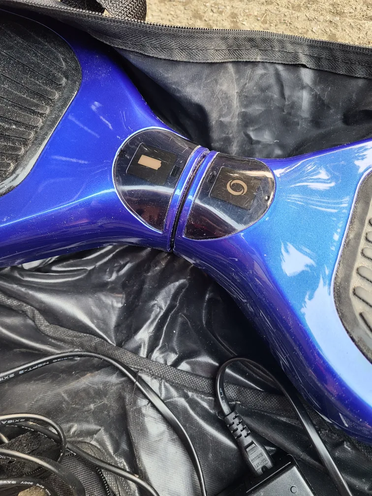 Hoverbie Hoverboard w/ Charger & Manual image indicator(2)