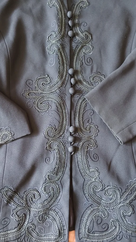 Navy blue vintage blazer for $5.00 image indicator(2)