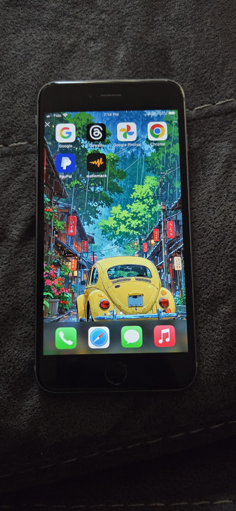 iPhone 6S - Silver 32 gb  open for trade