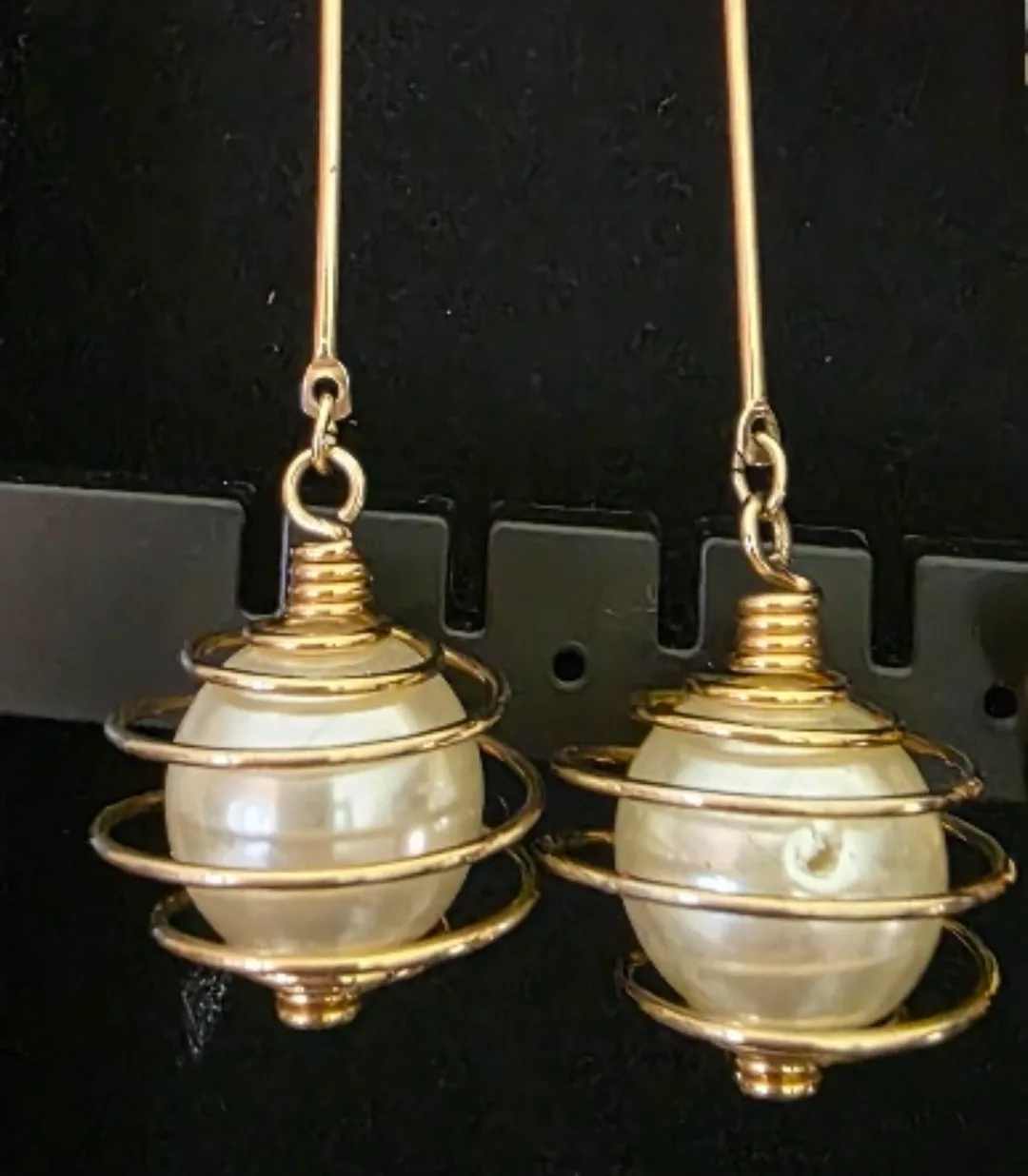 Pearl Drop Earrings - Gold Tone thumbnail