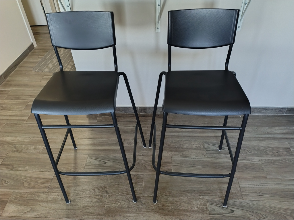 Set of 2 Black Bar Stools
