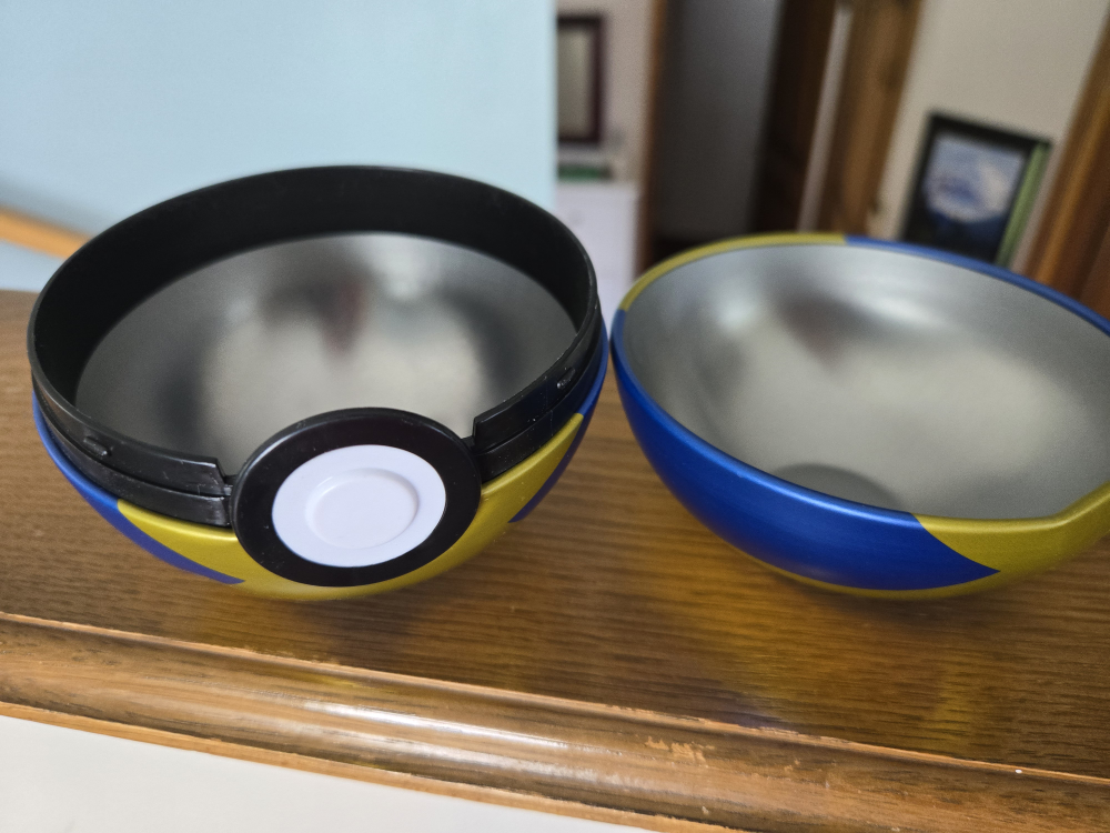 Pokémon Replica Poké Ball Collection Canister set - photo 2