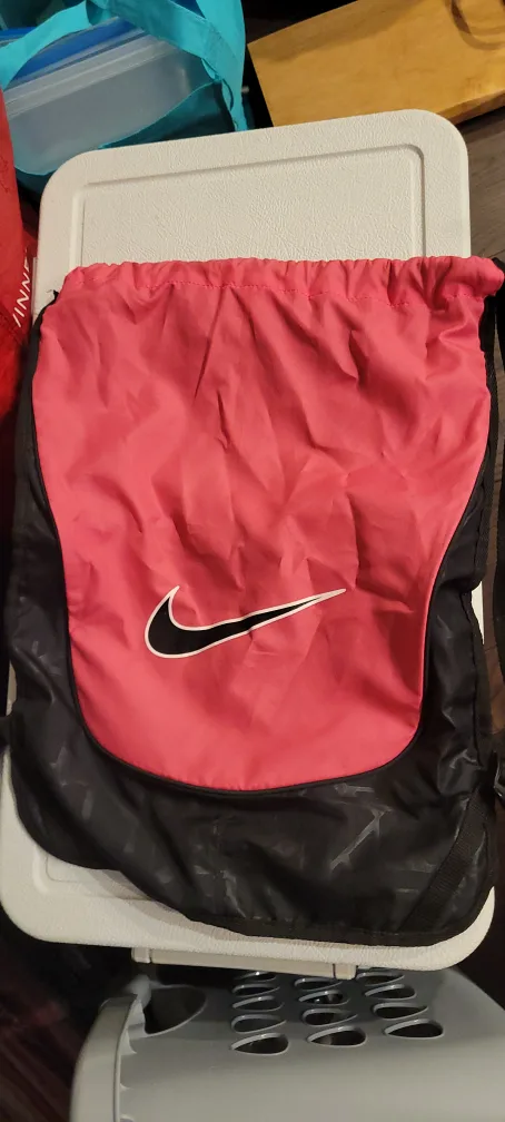 Nike Drawstring Backpack - Pink & Black thumbnail
