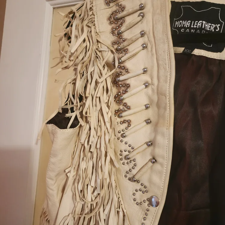 Moma Leather's Lamb Fringe Vest - Size XXL image indicator(5)