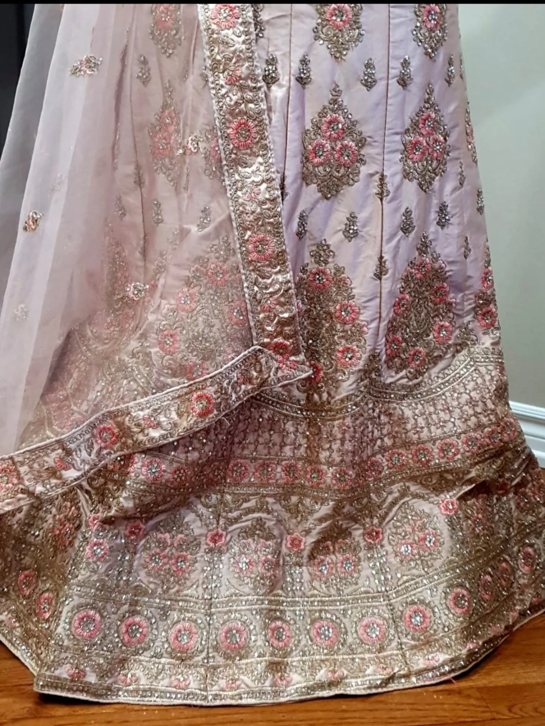 Elegant Lehenga Choli Set thumbnail