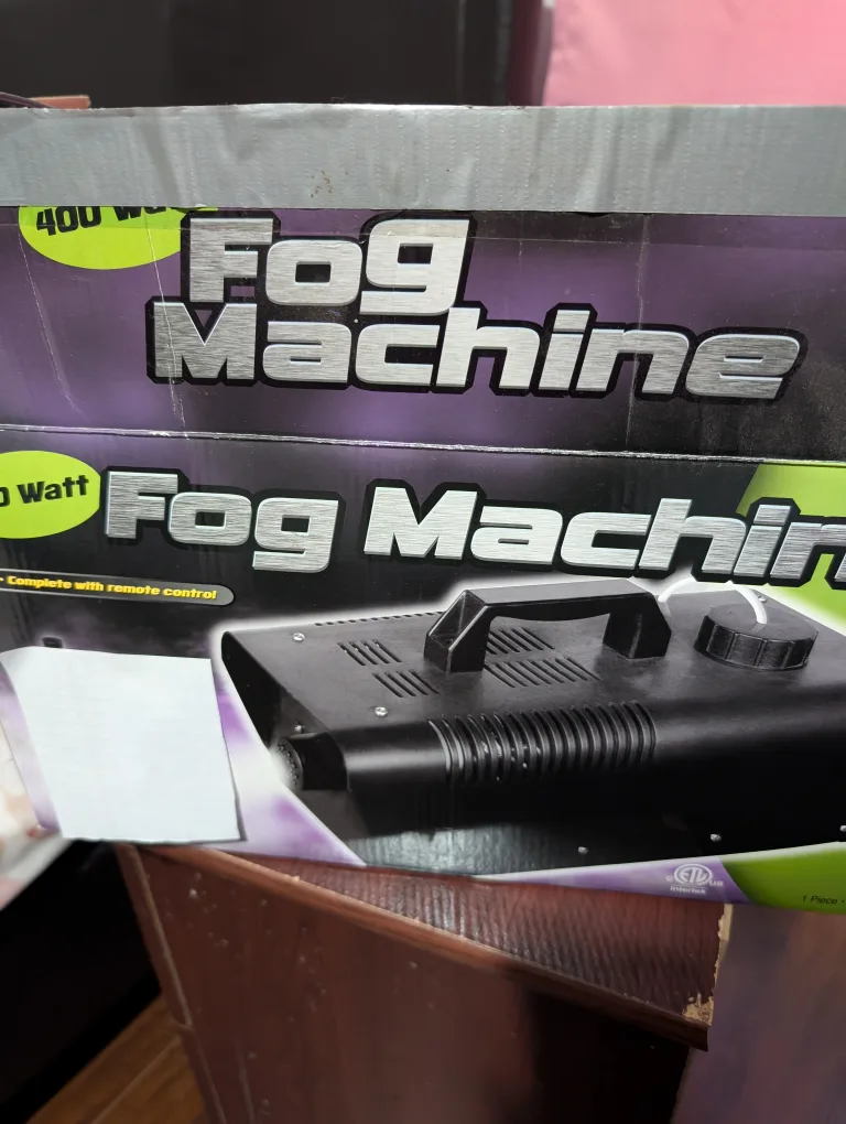 400 Watt Fog Machine w/ Remote Control thumbnail