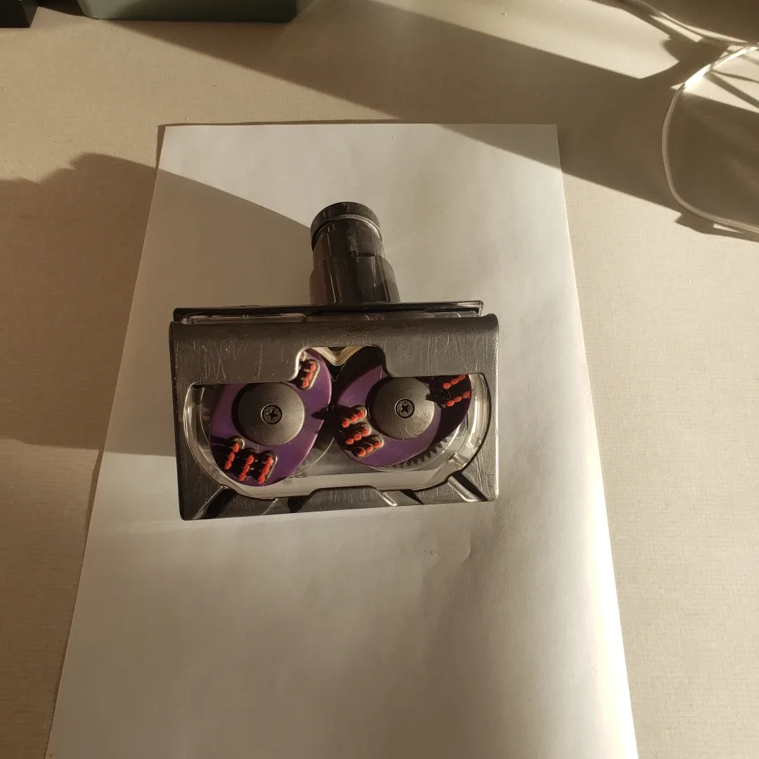 Dyson tangle free turbine. image indicator(2)