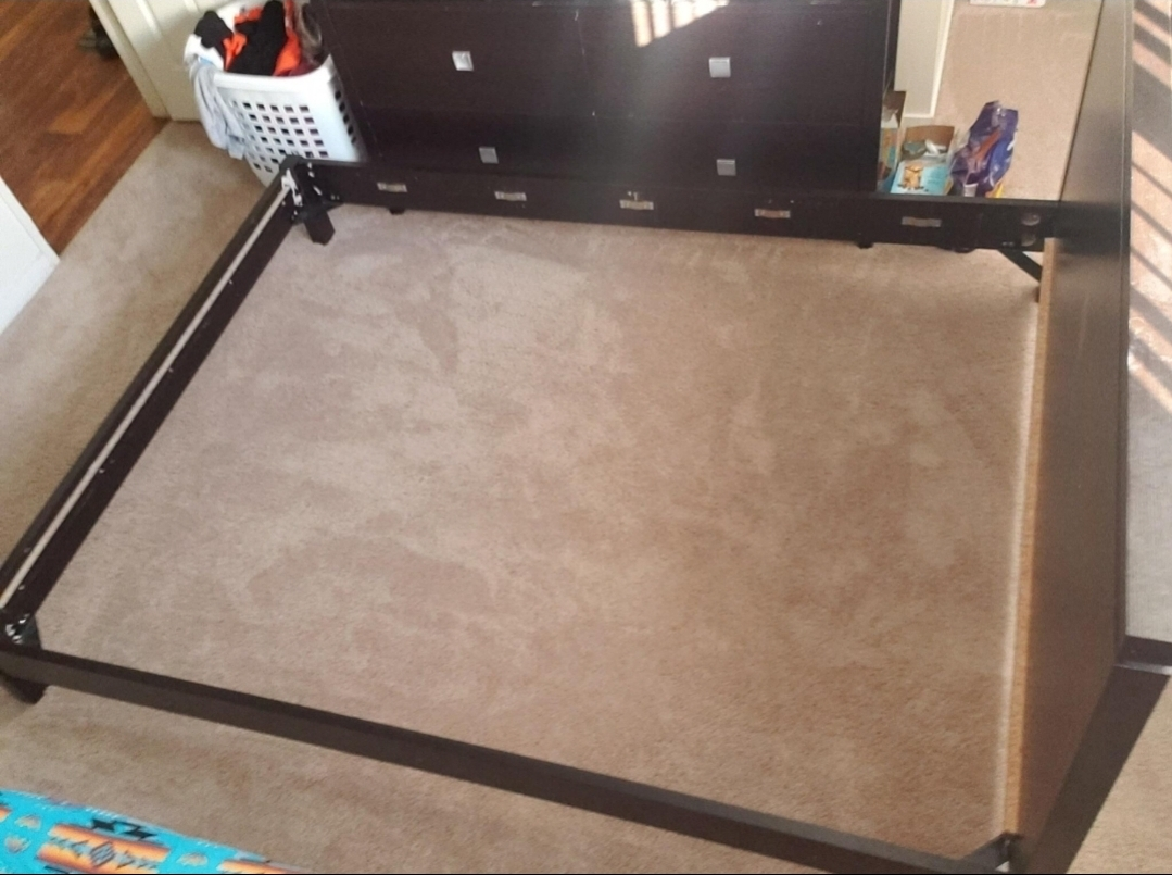 Dark Brown Bed Frame - Queen Size - photo 4