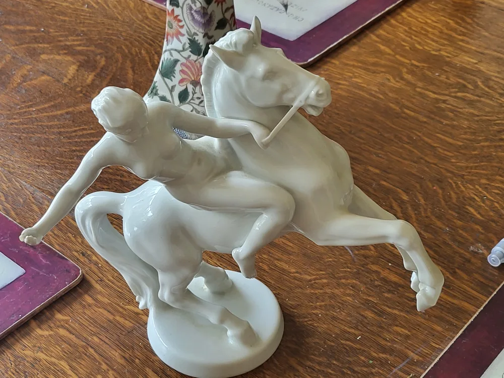 Rosenthal- nude woman on horse image indicator(2)
