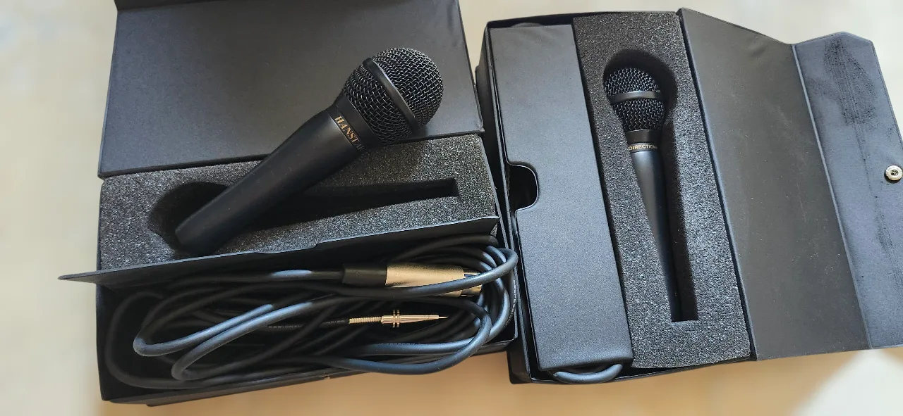 HANSTAR DM-2000 Uni-Directional Dynamic Microphone thumbnail