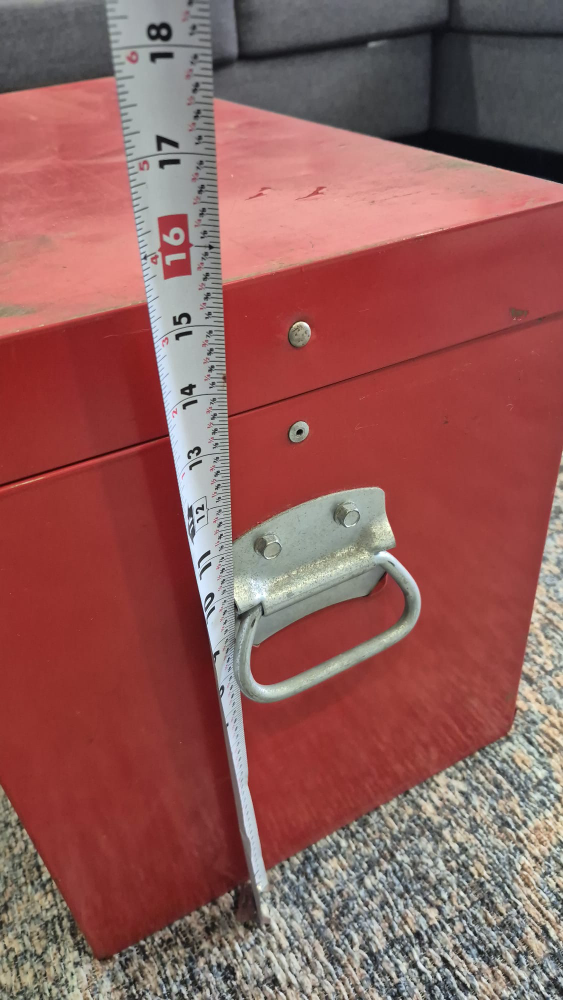 Craftsman Red Metal Toolbox - 26x13x17 inches - photo 4