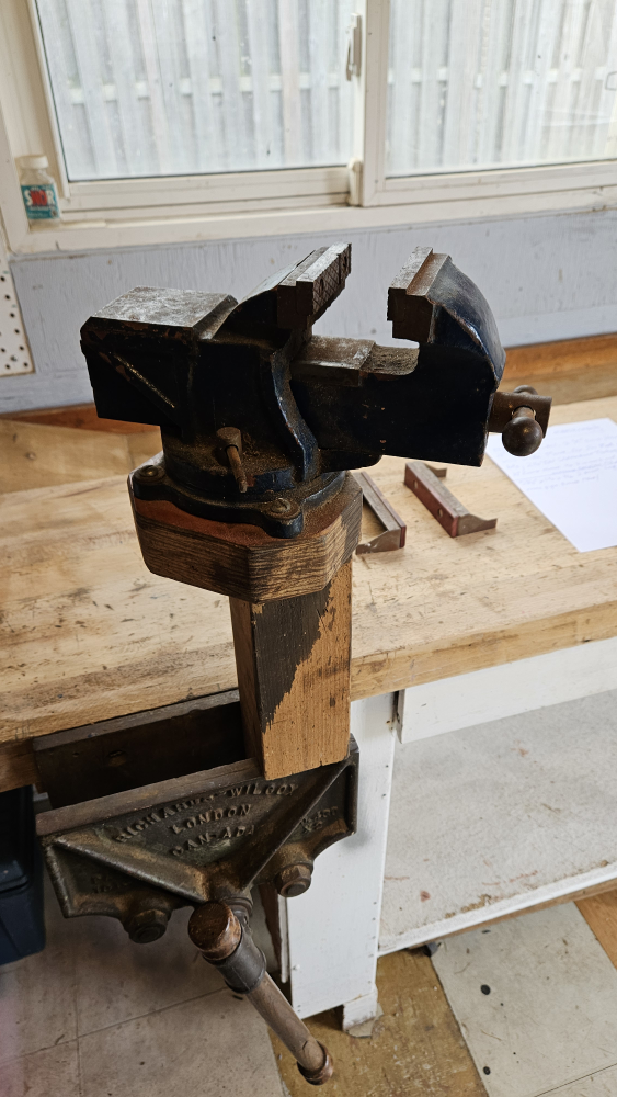 ONE OF A KIND WORK BENCH - photo 3