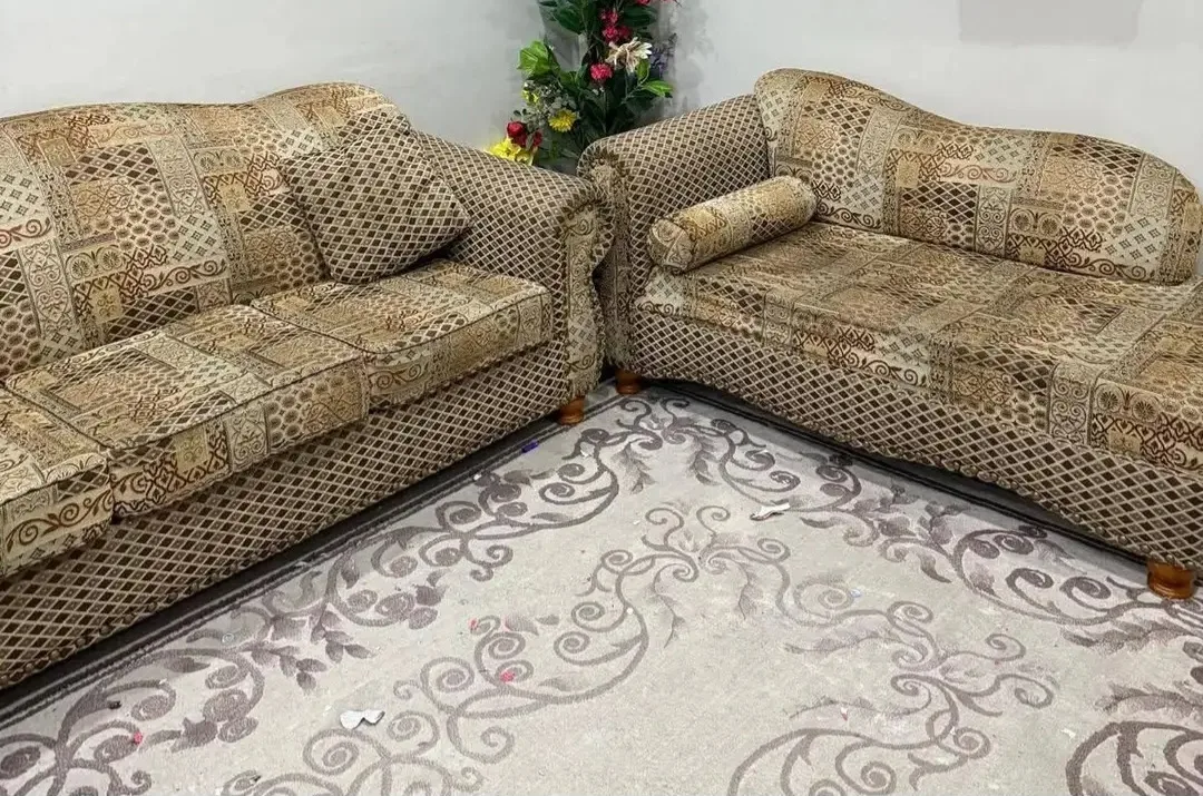 Patterned Sofa Set image indicator(3)